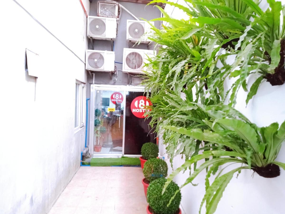 8Hostel Manila Luaran gambar