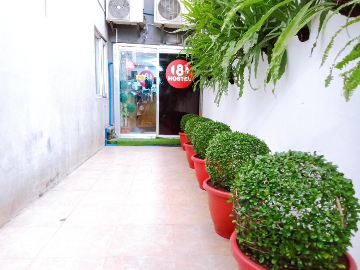 8Hostel Manila Luaran gambar