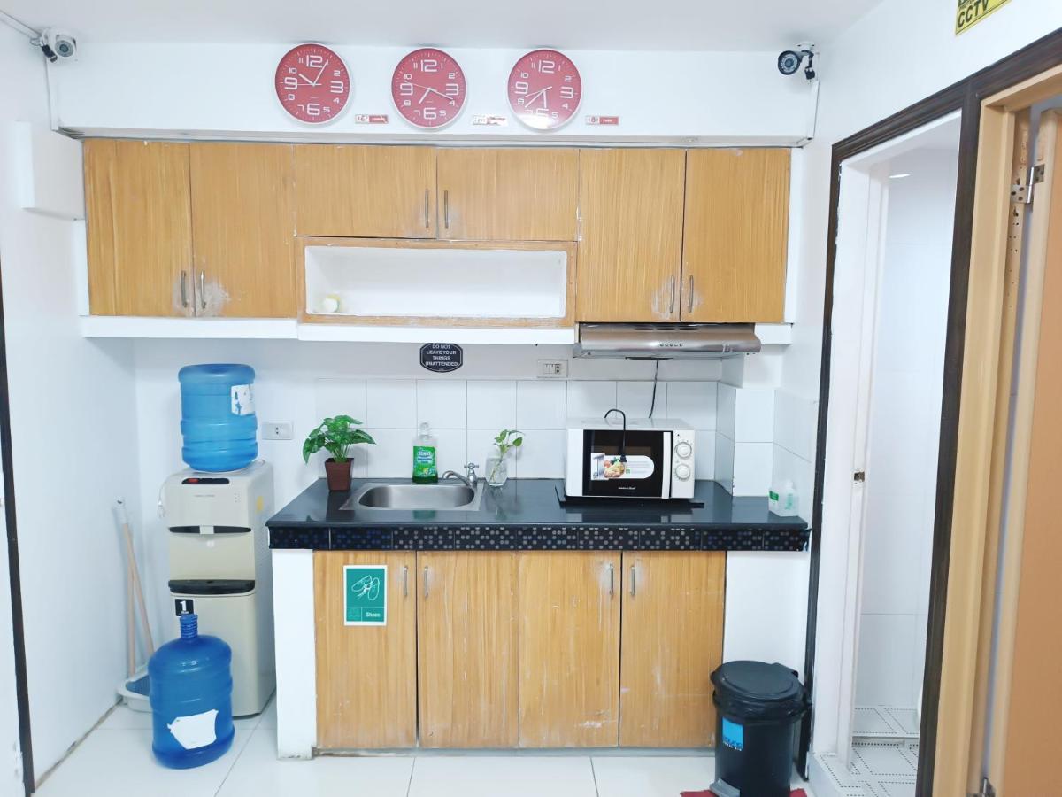 8Hostel Manila Luaran gambar