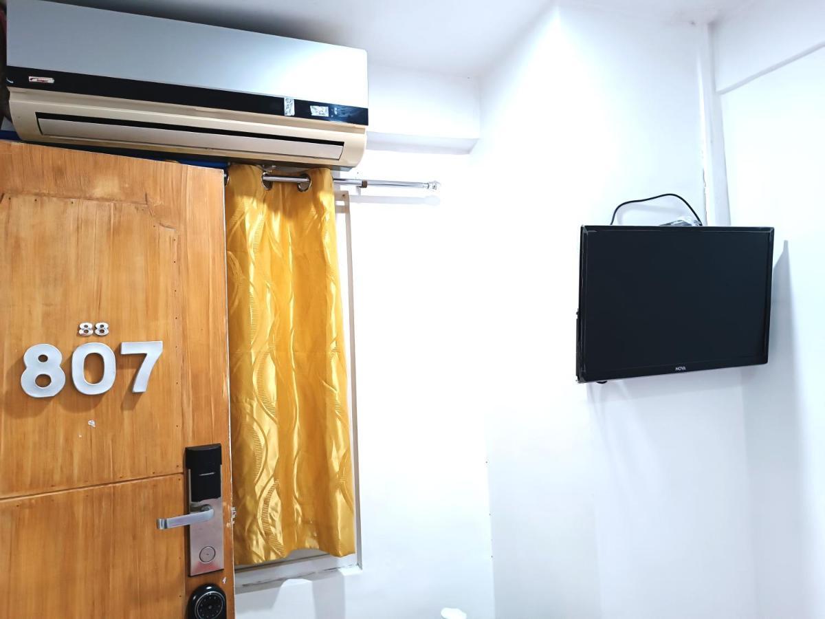 8Hostel Manila Luaran gambar