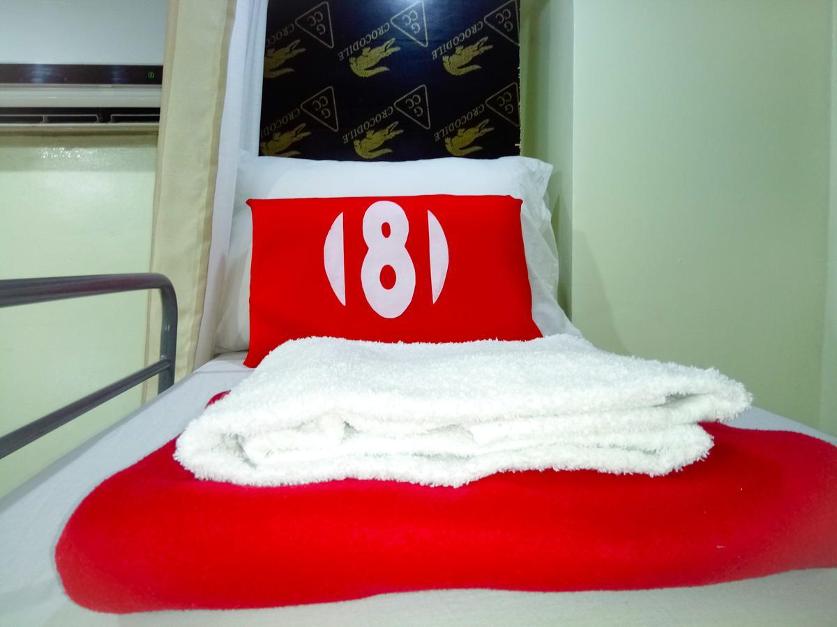 8Hostel Manila Luaran gambar